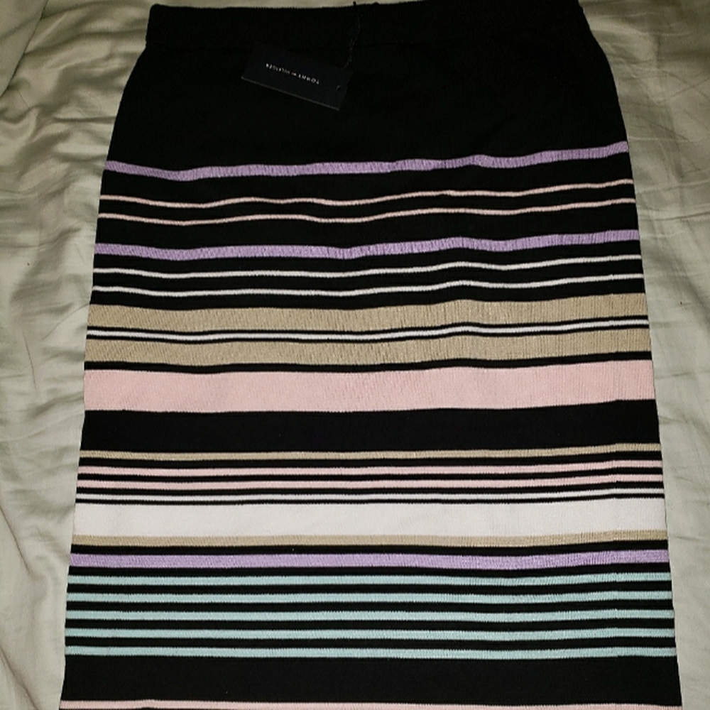 Tommy Hilfiger skirt, Size: M